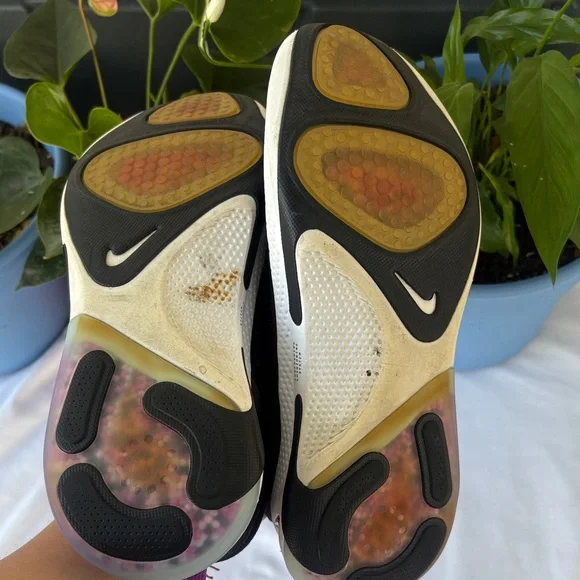 Nike Blue and Black Knit Running Shoes with Purple Tabs - Picture 5 of 6